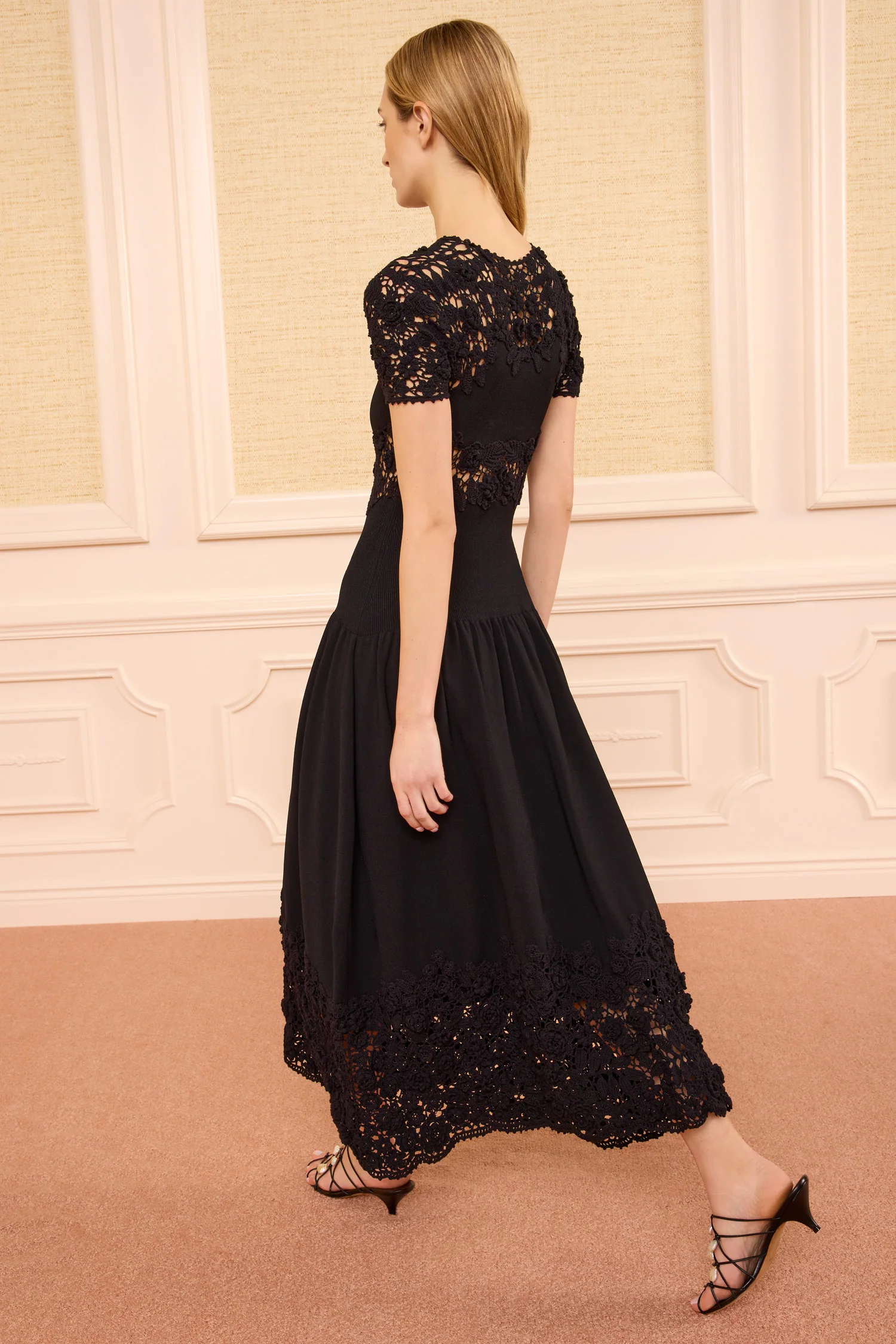 Sabrina SS Crochet Dress - Noir - Image 4